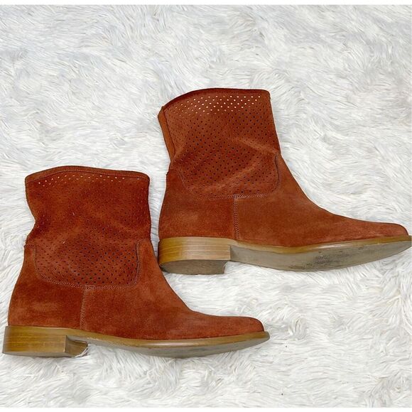 Sundance Magnolia Ankle Boots 38 - 7.5 Rust Suede Leather Perforated Booties - Picture 4 of 8